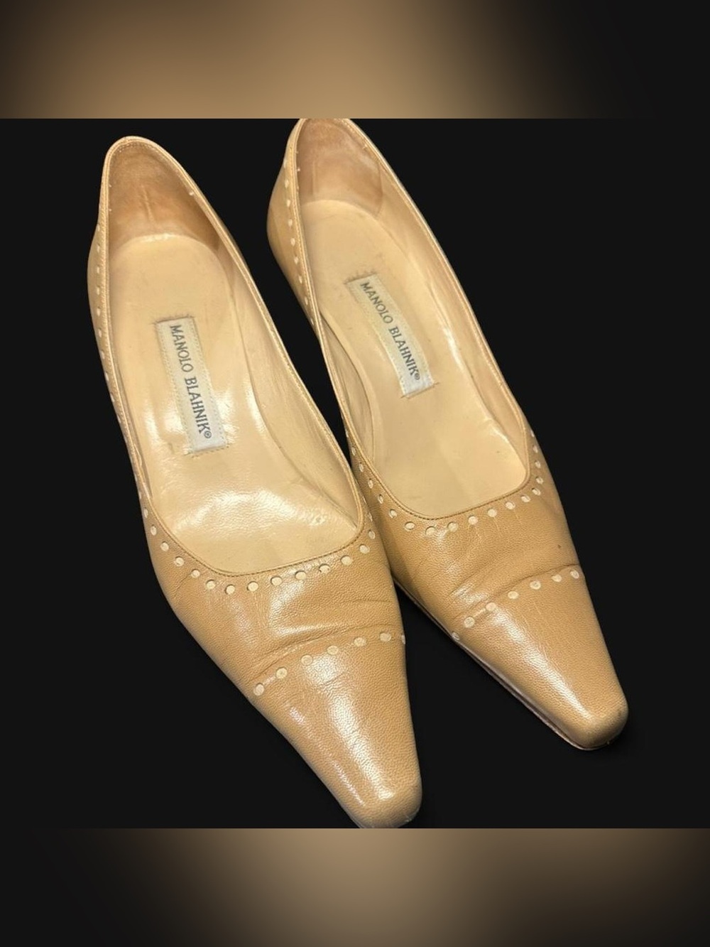 Vintage Manolo Blahnik Beige Leather Pointed Toe Pumps